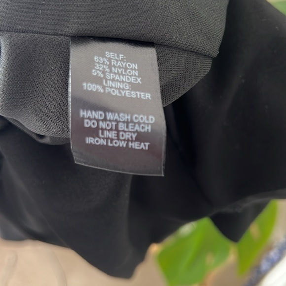 Lulu’s Fitted Midi Dress - Sleeveless Fitted Black Knee Length Dress - Picture 5 of 8